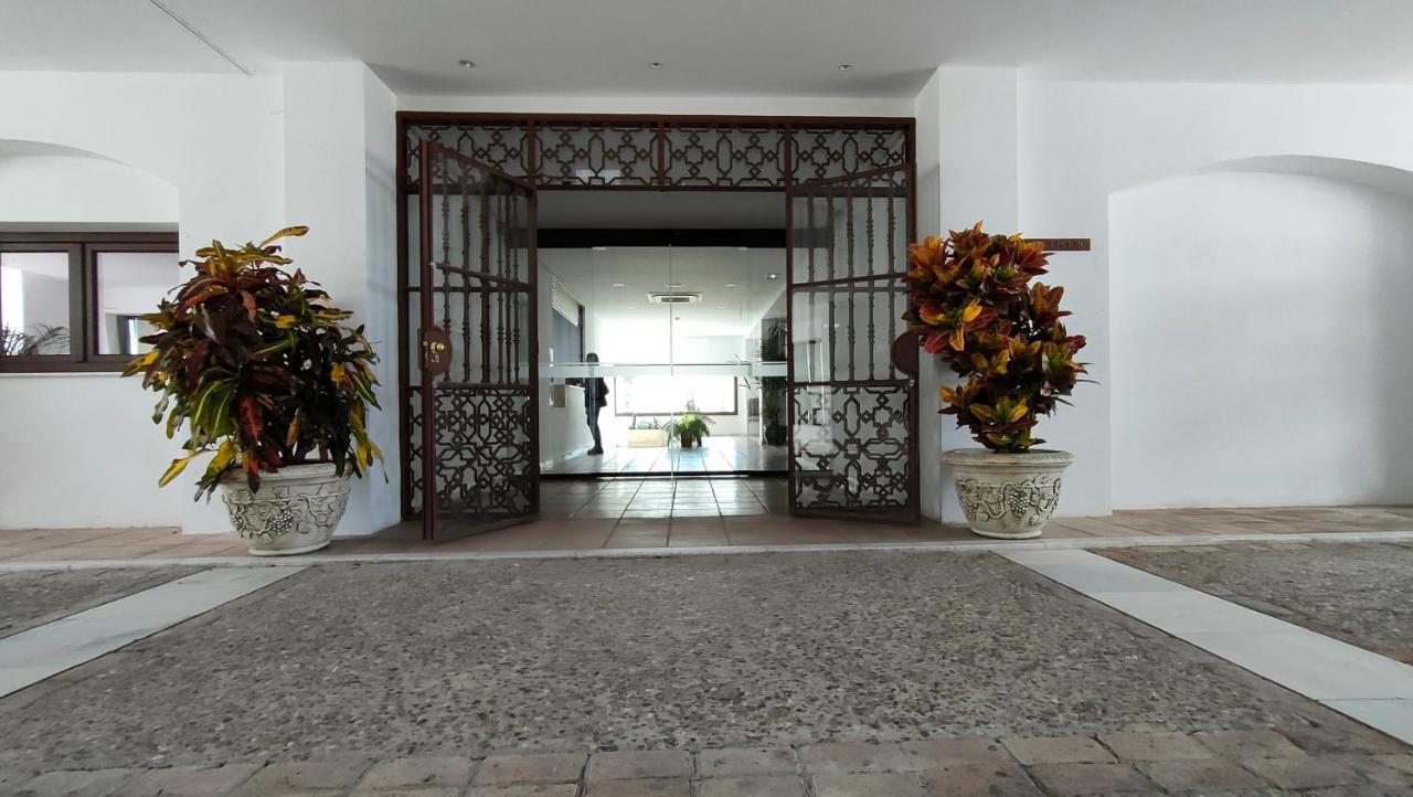Hotel La Parra เฮเรซ เด ลาฟรอนเตรา ภายนอก รูปภาพ